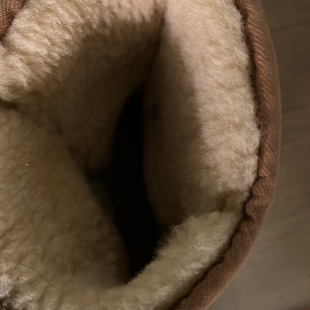 L.L. Bean ladies boots. - Picture 7 of 9